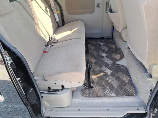 アトレーワゴン カスタムターボＲＳリミテッド　ＥＴＣ　両側スライド・片側電動　ＨＩＤ　キーレスエントリー　電動格納ミラー　ベンチシート　ＡＴ　盗難防止システム　ＡＢＳ　ＣＤ　ＭＤ　ミュージックプレイヤー接続可　アルミホイール　走行４７４３１キロ（31枚目）