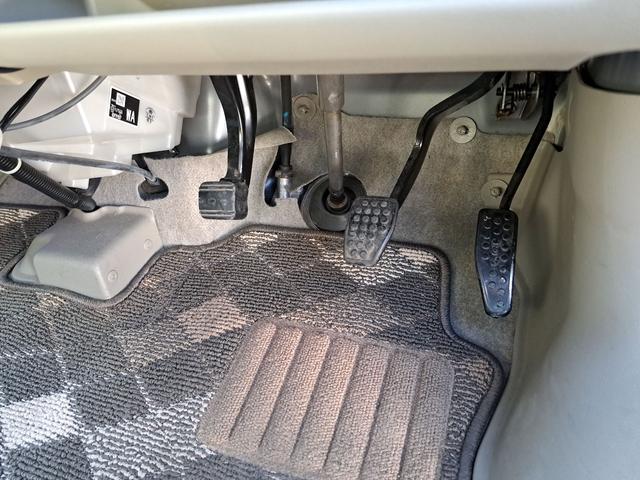 アトレーワゴン カスタムターボＲＳリミテッド　ＥＴＣ　両側スライド・片側電動　ＨＩＤ　キーレスエントリー　電動格納ミラー　ベンチシート　ＡＴ　盗難防止システム　ＡＢＳ　ＣＤ　ＭＤ　ミュージックプレイヤー接続可　アルミホイール　走行４７４３１キロ（55枚目）