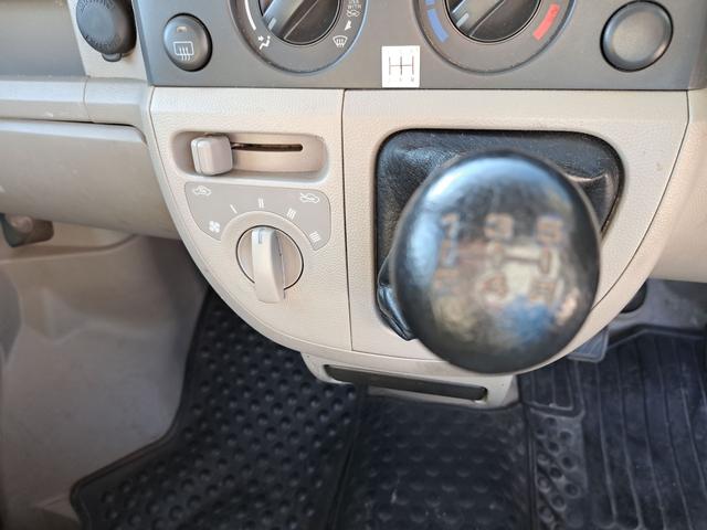 エブリイ ＰＣ　ＭＴ　両側スライドドア　盗難防止システム　エアコン　パワーステアリング　パワーウィンドウ　運転席エアバッグ　助手席エアバッグ（4枚目）