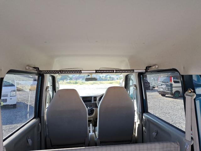 エブリイ ＰＣ　ＭＴ　両側スライドドア　盗難防止システム　エアコン　パワーステアリング　パワーウィンドウ　運転席エアバッグ　助手席エアバッグ（12枚目）