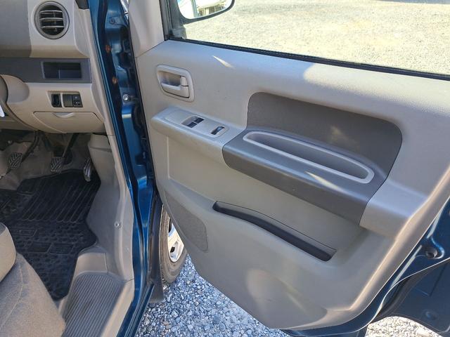 エブリイ ＰＣ　ＭＴ　両側スライドドア　盗難防止システム　エアコン　パワーステアリング　パワーウィンドウ　運転席エアバッグ　助手席エアバッグ（25枚目）