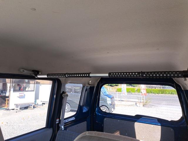 エブリイ ＰＣ　ＭＴ　両側スライドドア　盗難防止システム　エアコン　パワーステアリング　パワーウィンドウ　運転席エアバッグ　助手席エアバッグ（33枚目）