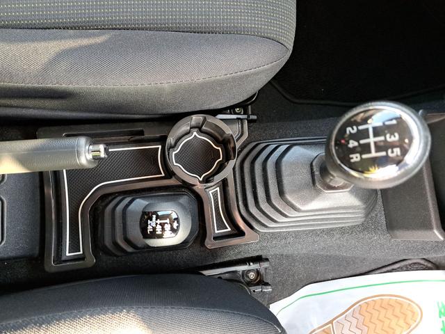 ジムニー ＸＣ　４ＷＤ　ナビ　ＴＶ　オートクルーズコントロール　レーンアシスト　衝突被害軽減システム　オートライト　ＬＥＤヘッドランプ　ヘッドライトウォッシャー　スマートキー　電動格納ミラー　シートヒーター　ＭＴ（6枚目）