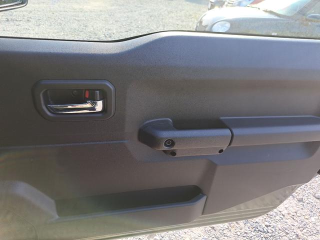 ジムニー ＸＣ　４ＷＤ　ナビ　ＴＶ　オートクルーズコントロール　レーンアシスト　衝突被害軽減システム　オートライト　ＬＥＤヘッドランプ　ヘッドライトウォッシャー　スマートキー　電動格納ミラー　シートヒーター　ＭＴ（24枚目）