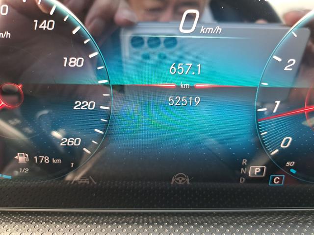 Aクラス A180 AMGラインスタイル サンルーフ ナビ クリアランスソナー オートクルーズコントロール アルミホイール オートライト パワーシート 電動格納ミラー シートヒーター(21枚目)