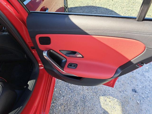 Aクラス A180 AMGラインスタイル サンルーフ ナビ クリアランスソナー オートクルーズコントロール アルミホイール オートライト パワーシート 電動格納ミラー シートヒーター(41枚目)