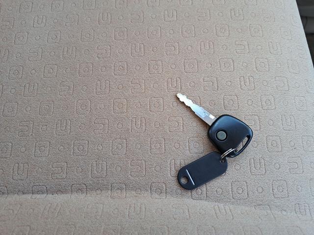 �W�������́u�L�[���X�v�B�L�[���������Ă���΁A�h�A�̊J�����{�����y�X�s���܂��I