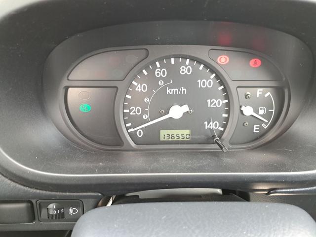 アクティトラック ＳＤＸ　４ＷＤ　軽トラック　ＭＴ　アルミホイール　エアコン　パワーステアリング　運転席エアバッグ　ＣＤ（10枚目）