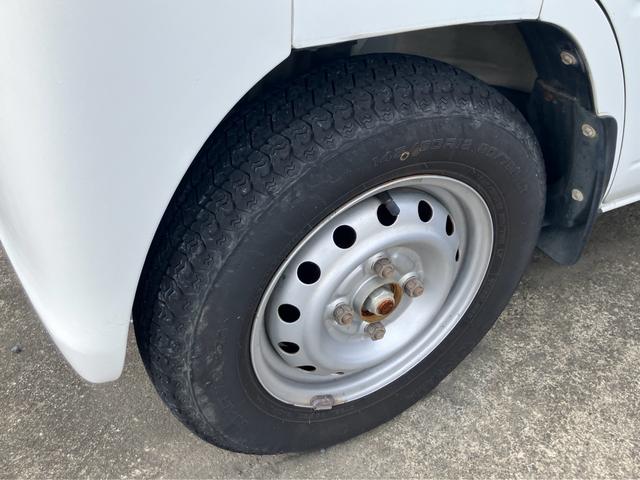 クリッパートラック ＳＤ　オートマ　エアコン　パワステ　運転席エアバック　三方開　ラジオ　ヘッドライトレベライザー　積載量３５０ｋｇ（3枚目）