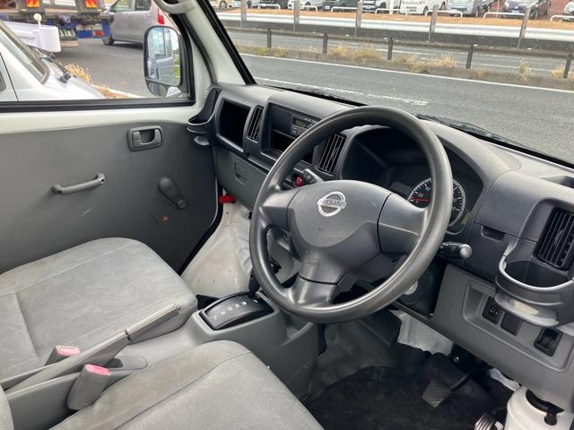 クリッパートラック ＳＤ　オートマ　エアコン　パワステ　運転席エアバック　三方開　ラジオ　ヘッドライトレベライザー　積載量３５０ｋｇ（10枚目）