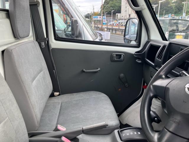 クリッパートラック ＳＤ　オートマ　エアコン　パワステ　運転席エアバック　三方開　ラジオ　ヘッドライトレベライザー　積載量３５０ｋｇ（11枚目）