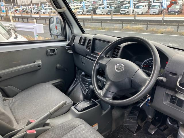 ＮＶ１００クリッパーバン ＤＸ　オートマ　ナビ　ＥＴＣ　エアコン　パワステ　運転席助手席エアバック　両側スライドドア　積載量３５０ｋｇ（9枚目）