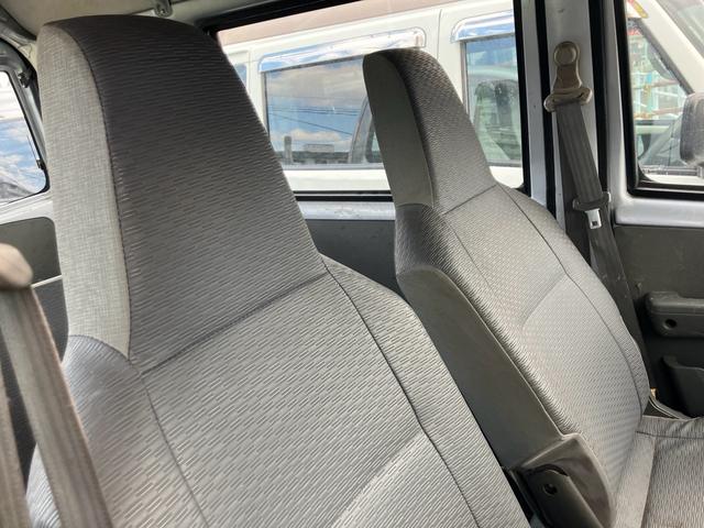 ＮＶ１００クリッパーバン ＤＸ　オートマ　ナビ　ＥＴＣ　エアコン　パワステ　運転席助手席エアバック　両側スライドドア　積載量３５０ｋｇ（11枚目）