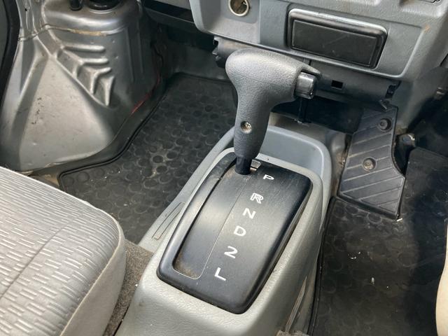 ＮＶ１００クリッパーバン ＤＸ　オートマ　ナビ　ＥＴＣ　エアコン　パワステ　運転席助手席エアバック　両側スライドドア　積載量３５０ｋｇ（21枚目）