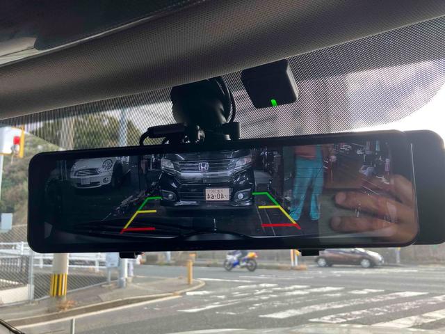 �o�b�N�J�������t���Ă��܂��B���Ԃ̎��ɕ֗��Ȃ̂͂������̎��A������p�ɂ���q�������ɋC���t�����Ƃ��ł���̂ň��S���S�ł���