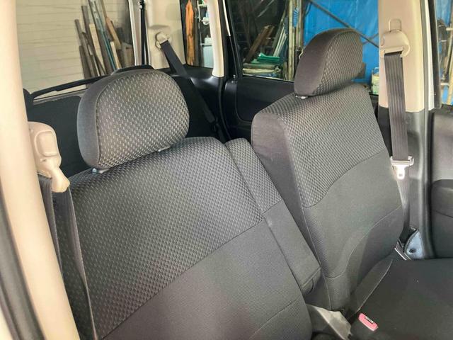 ステラ カスタムＲ　スマートキー　電動格納ミラー　ベンチシート　ＣＶＴ　盗難防止システム　ＡＢＳ　ＣＤ　ミュージックプレイヤー接続可　アルミホイール　衝突安全ボディ　エアコン　パワーステアリング　パワーウィンドウ（10枚目）