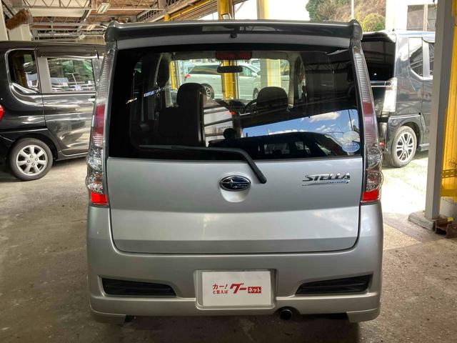 ステラ カスタムＲ　スマートキー　電動格納ミラー　ベンチシート　ＣＶＴ　盗難防止システム　ＡＢＳ　ＣＤ　ミュージックプレイヤー接続可　アルミホイール　衝突安全ボディ　エアコン　パワーステアリング　パワーウィンドウ（16枚目）