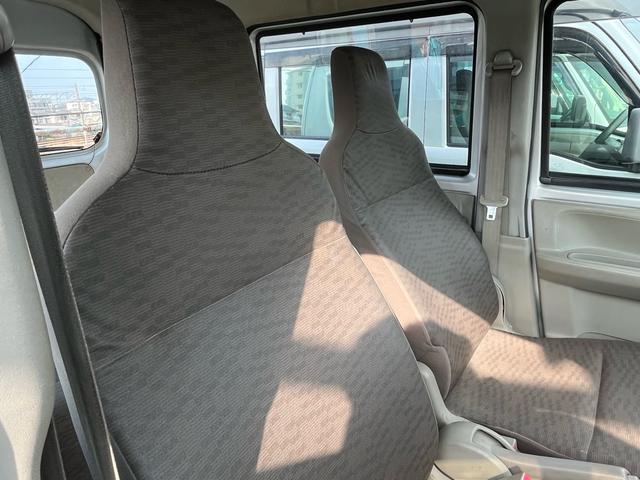 ＮＶ１００クリッパーバン ＤＸ　ナビテレビ　ＥＴＣ　ルーフキャリア　エアコン　パワステ　運転席助手席エアバック　両側スライドドア　積載量３５０ｋｇ（12枚目）