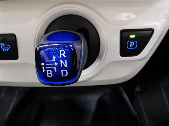 プリウス S ドラレコ LEDヘッドランプ 盗難防止装置 アルミホイール CD スマートキー フル装備 エアバッグ 横滑り防止機能 ハイブリッド(9枚目)