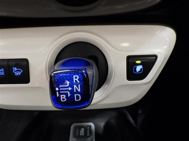 プリウス Sセーフティプラス フルセグ メモリーナビ DVD再生 バックカメラ 衝突被害軽減システム ETC LEDヘッドランプ 盗難防止装置 アルミホイール CD スマートキー オートクルーズコントロール フル装備 エアバッグ(13枚目)