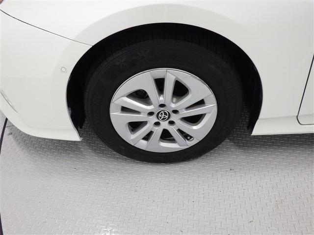 プリウス Sセーフティプラス フルセグ メモリーナビ DVD再生 バックカメラ 衝突被害軽減システム ETC LEDヘッドランプ 盗難防止装置 アルミホイール CD スマートキー オートクルーズコントロール フル装備 エアバッグ(25枚目)