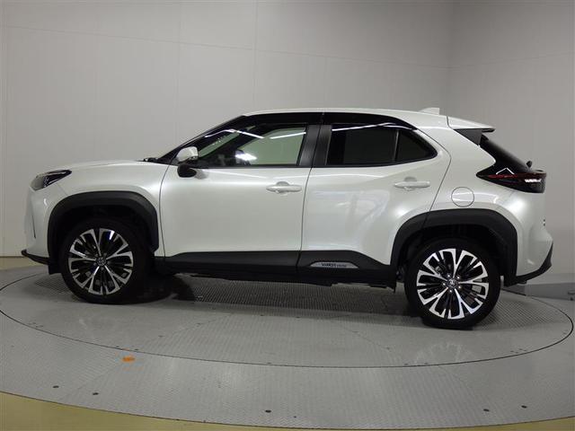 ヤリスクロス ハイブリッドＺ　ミュージックプレイヤー接続可　バックカメラ　衝突被害軽減システム　ＥＴＣ　ドラレコ　ＬＥＤヘッドランプ　ワンオーナー　盗難防止装置　アルミホイール　電動シート　スマートキー　オートクルーズコントロール（2枚目）