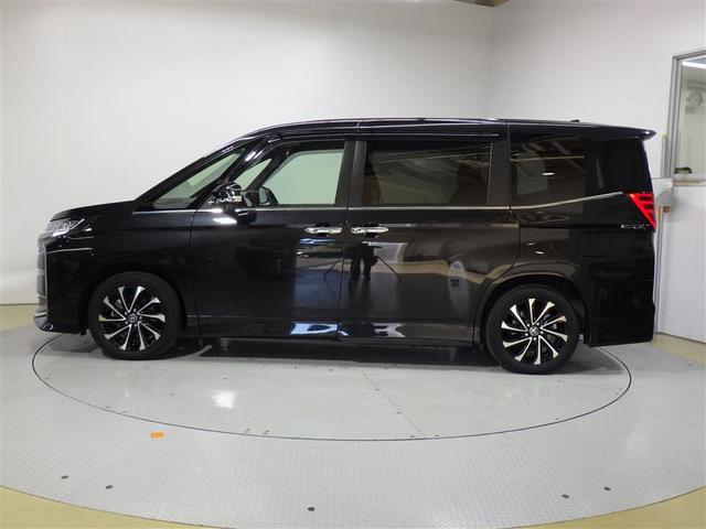 ノア ハイブリッドＳ－Ｚ　フルセグ　メモリーナビ　ＤＶＤ再生　ミュージックプレイヤー接続可　バックカメラ　衝突被害軽減システム　ＥＴＣ　両側電動スライド　ＬＥＤヘッドランプ　乗車定員７人　３列シート　ワンオーナー　盗難防止装置（2枚目）