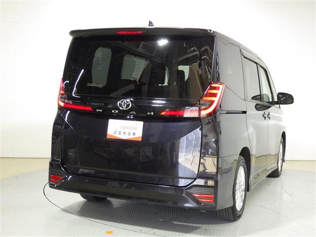 ノア S-G フルセグ メモリーナビ DVD再生 ミュージックプレイヤー接続可 後席モニター バックカメラ 衝突被害軽減システム ETC 両側電動スライド LEDヘッドランプ 乗車定員7人 3列シート ワンオーナー(3枚目)