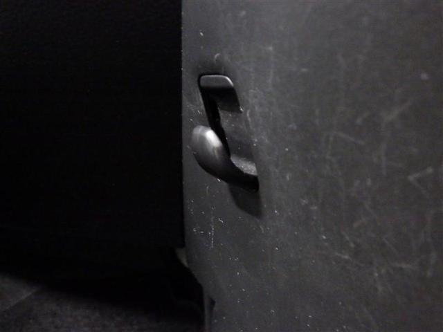 ルーミー カスタムＧ　フルセグ　メモリーナビ　ＤＶＤ再生　バックカメラ　衝突被害軽減システム　ＥＴＣ　両側電動スライド　ＬＥＤヘッドランプ　ウオークスルー　ワンオーナー　アイドリングストップ　盗難防止装置　アルミホイール（14枚目）