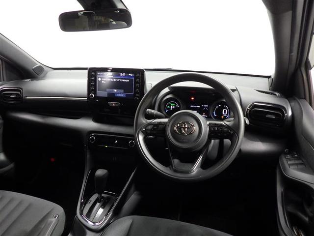 ヤリス ハイブリッドG フルセグ ミュージックプレイヤー接続可 バックカメラ 衝突被害軽減システム ETC LEDヘッドランプ ワンオーナー 盗難防止装置 スマートキー オートクルーズコントロール フル装備 エアバッグ(5枚目)