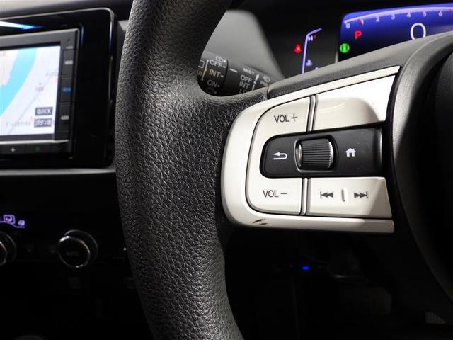 フィット ホーム　メモリーナビ　バックカメラ　衝突被害軽減システム　ＥＴＣ　ドラレコ　ＬＥＤヘッドランプ　盗難防止装置　ＣＤ　スマートキー　オートクルーズコントロール　フル装備　エアバッグ　横滑り防止機能（16枚目）