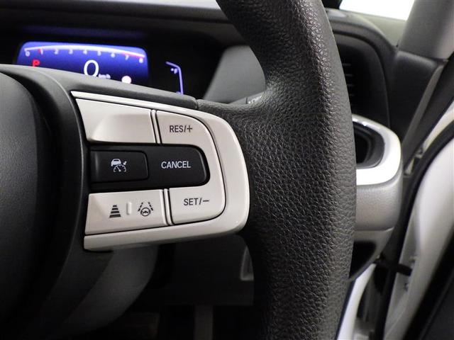 フィット ホーム　メモリーナビ　バックカメラ　衝突被害軽減システム　ＥＴＣ　ドラレコ　ＬＥＤヘッドランプ　盗難防止装置　ＣＤ　スマートキー　オートクルーズコントロール　フル装備　エアバッグ　横滑り防止機能（17枚目）