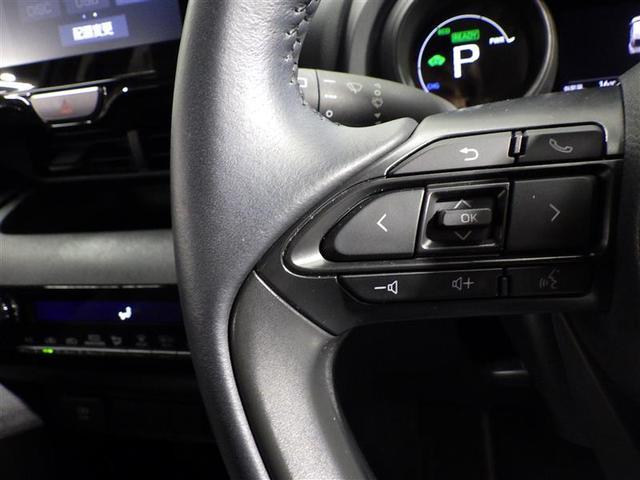 ヤリスクロス ハイブリッドＧ　フルセグ　ＤＶＤ再生　ミュージックプレイヤー接続可　バックカメラ　衝突被害軽減システム　ＥＴＣ　ワンオーナー　盗難防止装置　アルミホイール　ＣＤ　スマートキー　オートクルーズコントロール　フル装備（16枚目）