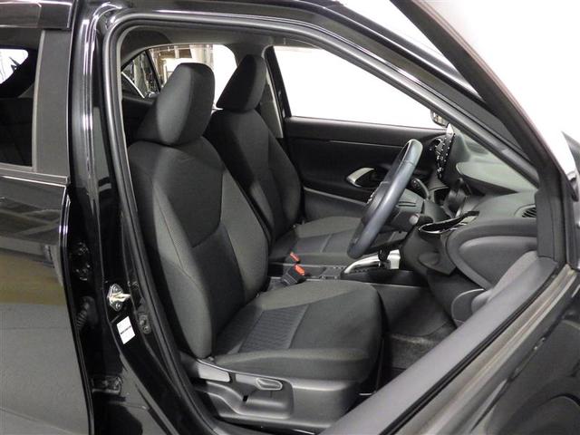 ヤリスクロス ハイブリッドＧ　フルセグ　ＤＶＤ再生　ミュージックプレイヤー接続可　バックカメラ　衝突被害軽減システム　ＥＴＣ　ワンオーナー　盗難防止装置　アルミホイール　ＣＤ　スマートキー　オートクルーズコントロール　フル装備（23枚目）