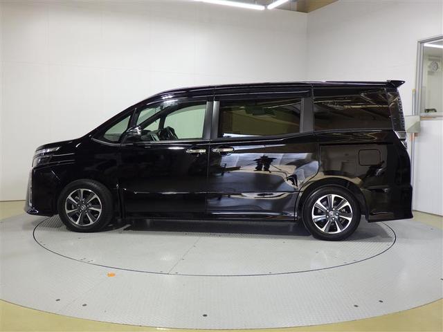 ヴォクシー ＺＳ　煌ＩＩＩ　フルセグ　メモリーナビ　ＤＶＤ再生　後席モニター　バックカメラ　衝突被害軽減システム　ＥＴＣ　両側電動スライド　ＬＥＤヘッドランプ　ウオークスルー　乗車定員７人　３列シート　ワンオーナー　フルエアロ（2枚目）