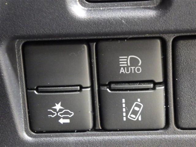 ヴォクシー ＺＳ　煌ＩＩＩ　フルセグ　メモリーナビ　ＤＶＤ再生　後席モニター　バックカメラ　衝突被害軽減システム　ＥＴＣ　両側電動スライド　ＬＥＤヘッドランプ　ウオークスルー　乗車定員７人　３列シート　ワンオーナー　フルエアロ（20枚目）