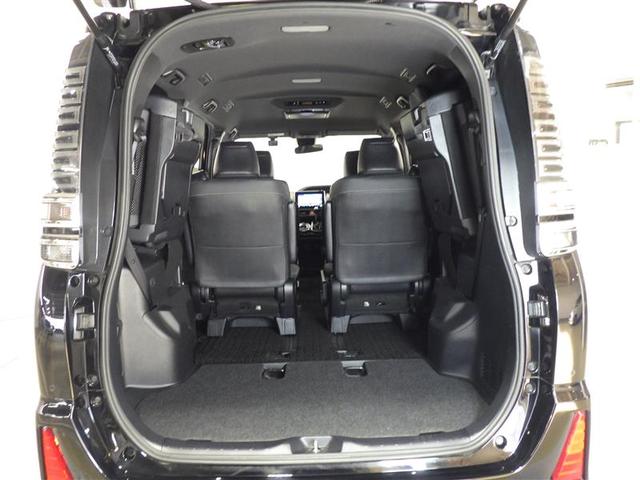 ヴォクシー ＺＳ　煌ＩＩＩ　フルセグ　メモリーナビ　ＤＶＤ再生　後席モニター　バックカメラ　衝突被害軽減システム　ＥＴＣ　両側電動スライド　ＬＥＤヘッドランプ　ウオークスルー　乗車定員７人　３列シート　ワンオーナー　フルエアロ（29枚目）