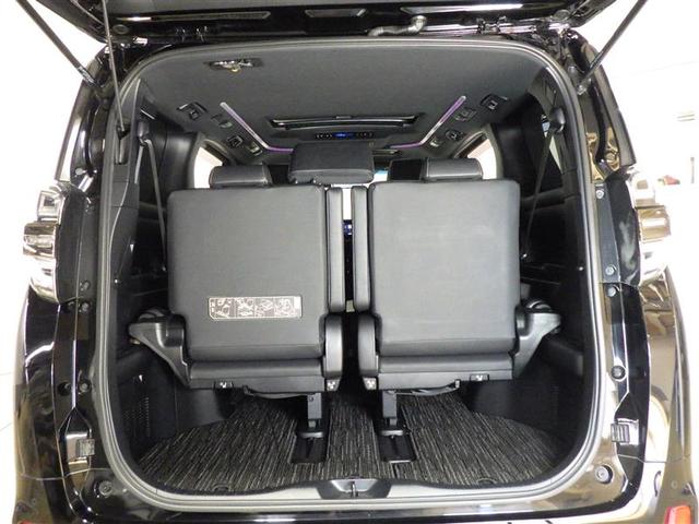 ヴェルファイアハイブリッド Ｚ　ゴールデンアイズ　サンルーフ　４ＷＤ　フルセグ　メモリーナビ　ＤＶＤ再生　ミュージックプレイヤー接続可　後席モニター　バックカメラ　衝突被害軽減システム　ＥＴＣ　両側電動スライド　ＬＥＤヘッドランプ　乗車定員７人　ＣＤ（30枚目）