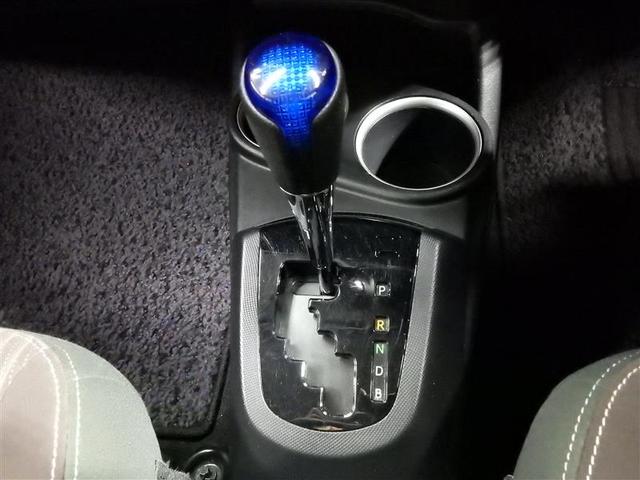 アクア Ｇ　フルセグ　メモリーナビ　ＤＶＤ再生　バックカメラ　衝突被害軽減システム　ＥＴＣ　ＬＥＤヘッドランプ　盗難防止装置　アルミホイール　ＣＤ　スマートキー　オートクルーズコントロール　フル装備　エアバッグ（13枚目）