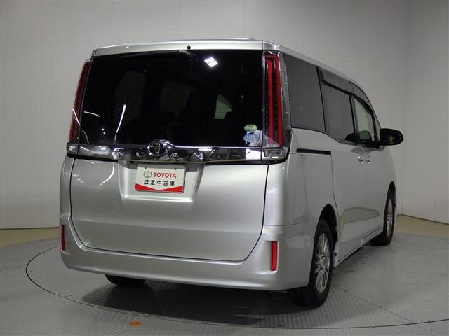 ノア Ｇ　フルセグ　メモリーナビ　ＤＶＤ再生　後席モニター　バックカメラ　衝突被害軽減システム　ＥＴＣ　両側電動スライド　ＬＥＤヘッドランプ　ウオークスルー　乗車定員７人　３列シート　アイドリングストップ　ＣＤ（3枚目）