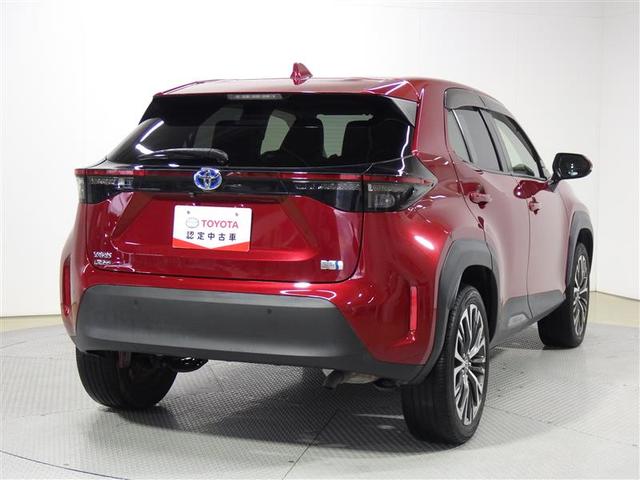 ヤリスクロス ハイブリッドＺ　フルセグ　メモリーナビ　ミュージックプレイヤー接続可　バックカメラ　衝突被害軽減システム　ＥＴＣ　ＬＥＤヘッドランプ　ワンオーナー　盗難防止装置　アルミホイール　電動シート　スマートキー　フル装備（3枚目）