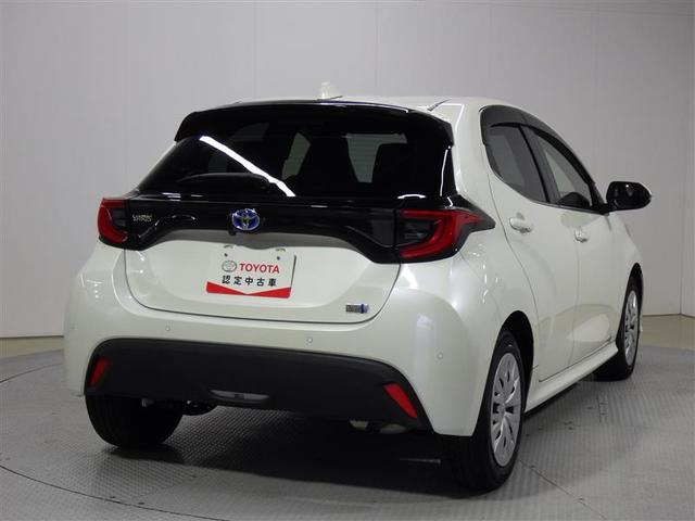 ヤリス ハイブリッドＺ　メモリーナビ　ミュージックプレイヤー接続可　バックカメラ　衝突被害軽減システム　ＥＴＣ　ＬＥＤヘッドランプ　ワンオーナー　盗難防止装置　スマートキー　オートクルーズコントロール　フル装備　エアバッグ（3枚目）