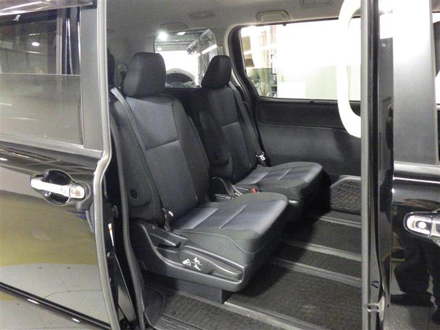 ノア Si フルセグ HDDナビ DVD再生 後席モニター バックカメラ ETC 電動スライドドア LEDヘッドランプ ウオークスルー 乗車定員7人 3列シート フルエアロ アイドリングストップ 盗難防止装置(24枚目)