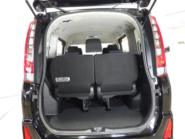 ノア Si フルセグ HDDナビ DVD再生 後席モニター バックカメラ ETC 電動スライドドア LEDヘッドランプ ウオークスルー 乗車定員7人 3列シート フルエアロ アイドリングストップ 盗難防止装置(26枚目)