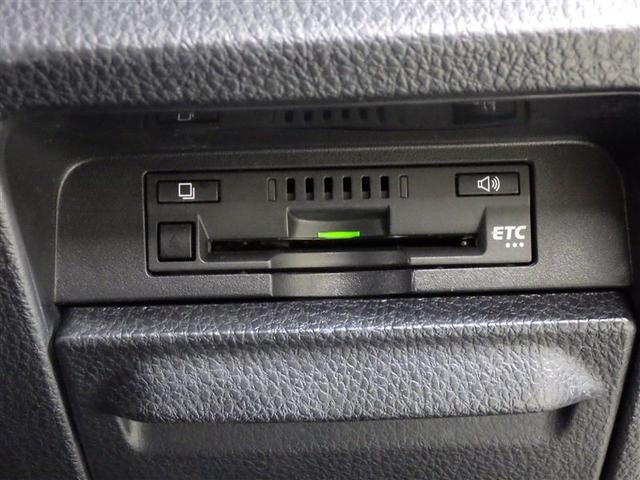 ノア Ｓｉ　ダブルバイビーＩＩＩ　フルセグ　メモリーナビ　ＤＶＤ再生　後席モニター　バックカメラ　衝突被害軽減システム　ＥＴＣ　両側電動スライド　ＬＥＤヘッドランプ　ウオークスルー　乗車定員８人　３列シート　ワンオーナー　フルエアロ（22枚目）