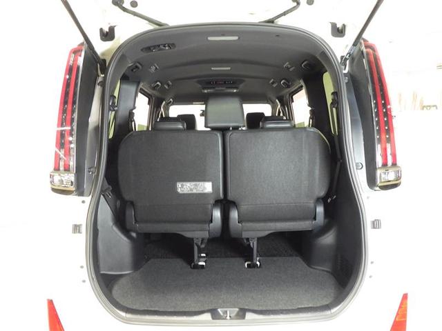 ノア Ｓｉ　ダブルバイビーＩＩＩ　フルセグ　メモリーナビ　ＤＶＤ再生　後席モニター　バックカメラ　衝突被害軽減システム　ＥＴＣ　両側電動スライド　ＬＥＤヘッドランプ　ウオークスルー　乗車定員８人　３列シート　ワンオーナー　フルエアロ（28枚目）