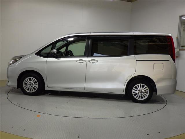 ノア Ｇ　フルセグ　メモリーナビ　ＤＶＤ再生　バックカメラ　ＥＴＣ　電動スライドドア　ＬＥＤヘッドランプ　ウオークスルー　乗車定員７人　３列シート　アイドリングストップ　盗難防止装置　アルミホイール　ＣＤ（2枚目）