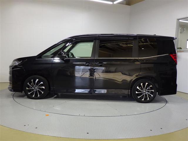 ノア ハイブリッドＳ－Ｚ　フルセグ　メモリーナビ　ＤＶＤ再生　ミュージックプレイヤー接続可　後席モニター　バックカメラ　衝突被害軽減システム　ＥＴＣ　ドラレコ　両側電動スライド　ＬＥＤヘッドランプ　乗車定員７人　３列シート（2枚目）