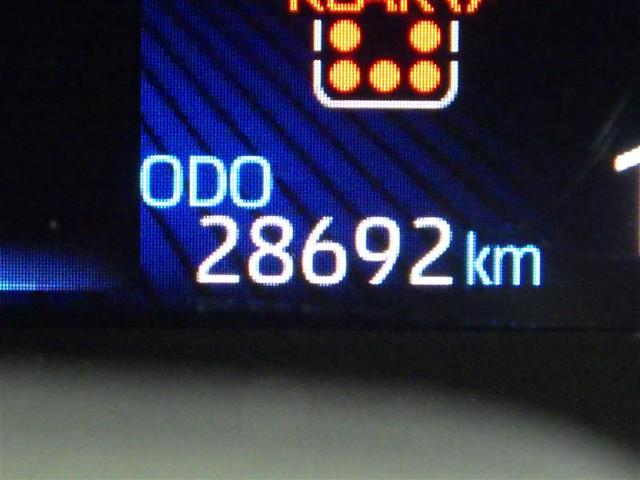 ノア ハイブリッドＳ－Ｚ　フルセグ　メモリーナビ　ＤＶＤ再生　ミュージックプレイヤー接続可　後席モニター　バックカメラ　衝突被害軽減システム　ＥＴＣ　ドラレコ　両側電動スライド　ＬＥＤヘッドランプ　乗車定員７人　３列シート（7枚目）