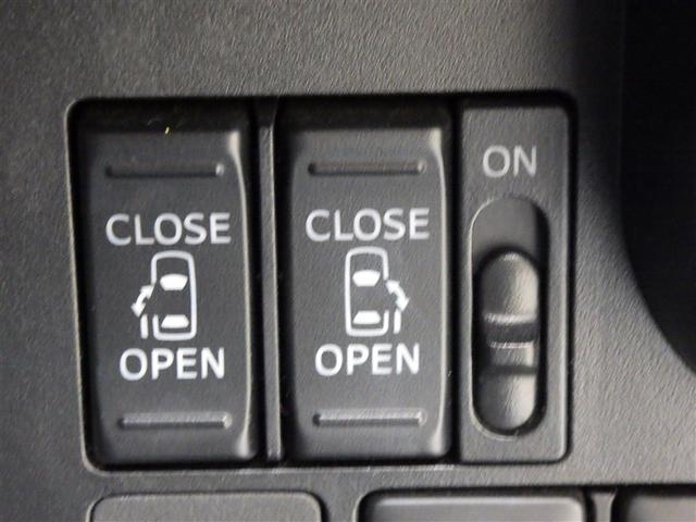 ルーミー カスタムＧ　Ｓ　フルセグ　メモリーナビ　ＤＶＤ再生　バックカメラ　衝突被害軽減システム　ＥＴＣ　両側電動スライド　ＬＥＤヘッドランプ　ウオークスルー　アイドリングストップ　盗難防止装置　アルミホイール　ＣＤ　フル装備（17枚目）